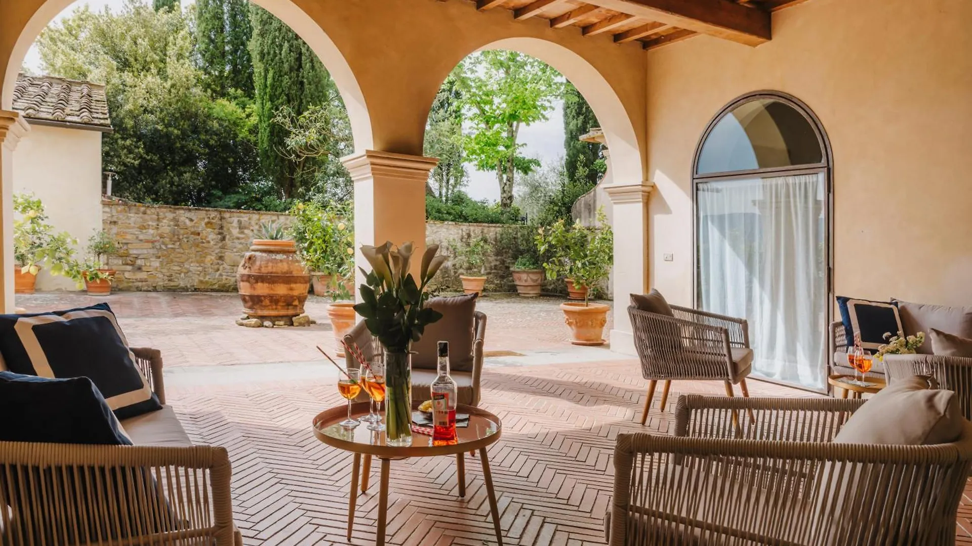 Apartments Florence - Villa La Medicea With Swimming Pool Montauto  Italien