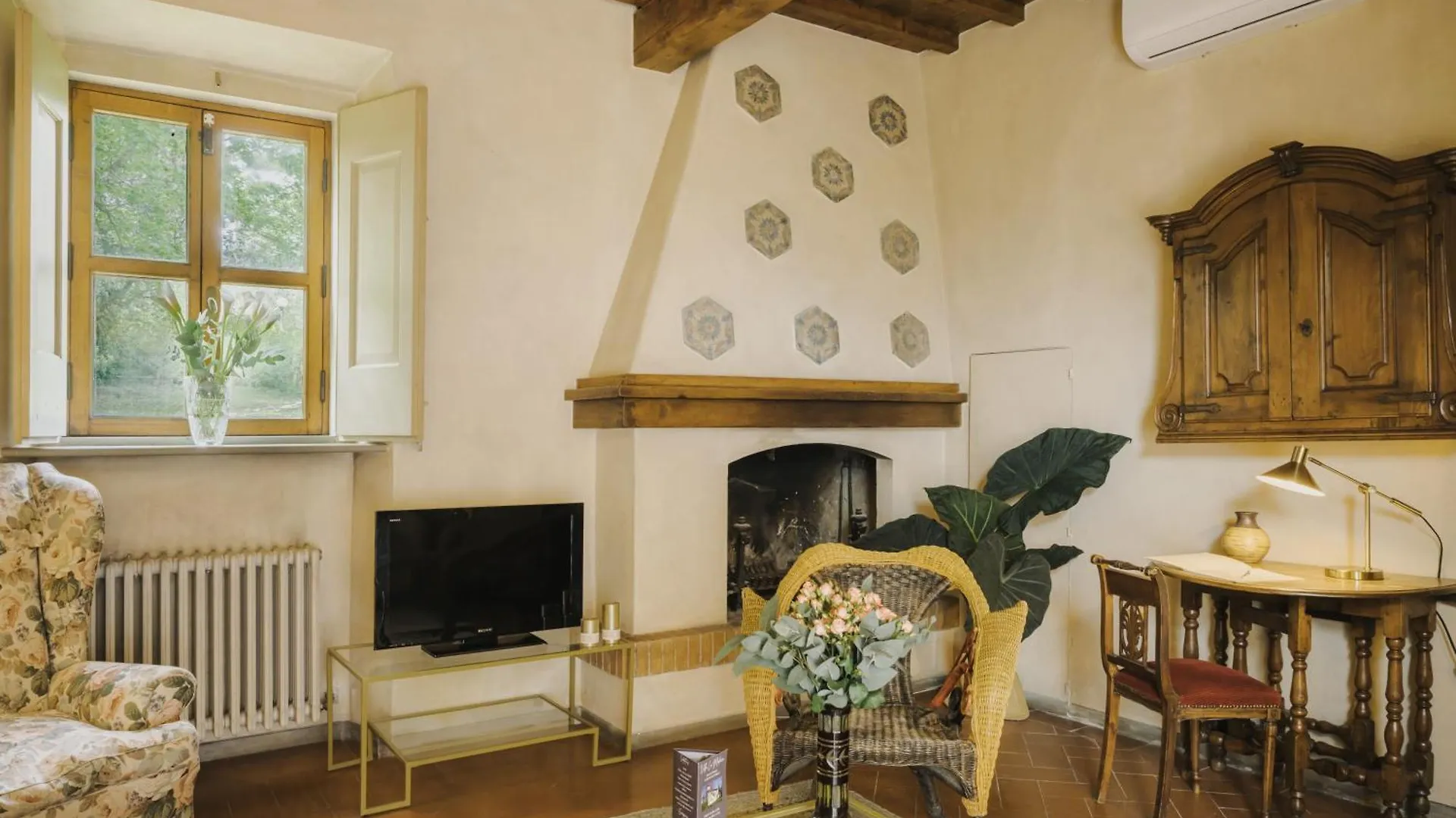 Apartments Florence - Villa La Medicea With Swimming Pool Montauto  Italien