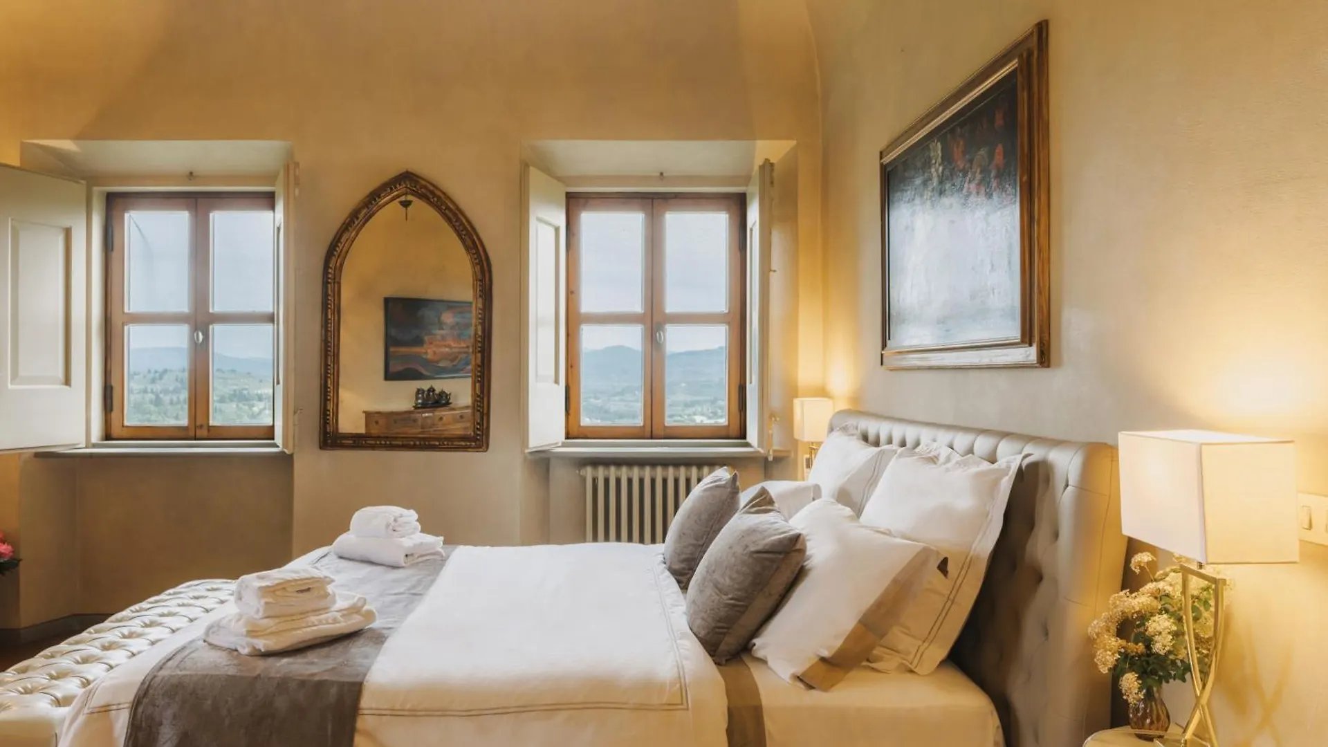 Apartments Florence - Villa La Medicea With Swimming Pool Montauto